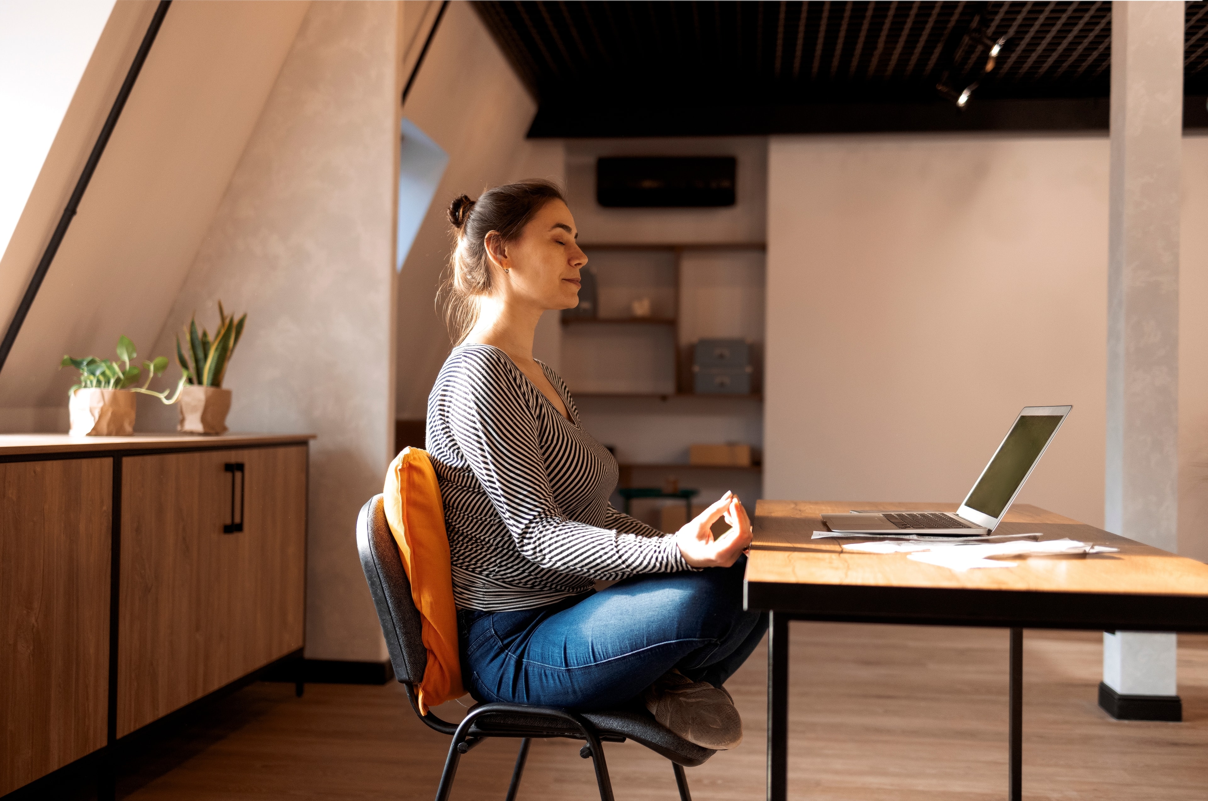 Chair Yoga at Your Desk for Workday Wellness